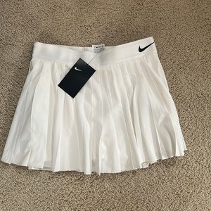 NWT White Nike Skirt